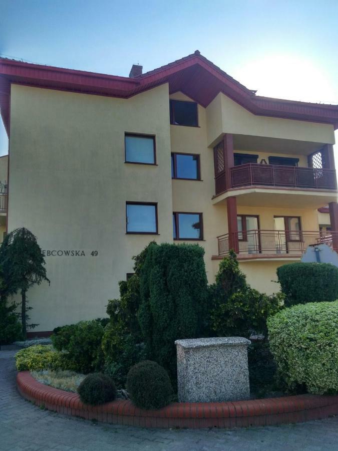 Apartament Zebcowska Ostrow Wielkopolski Bagian luar foto