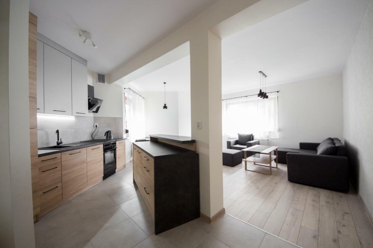 Apartament Zebcowska Ostrow Wielkopolski Bagian luar foto