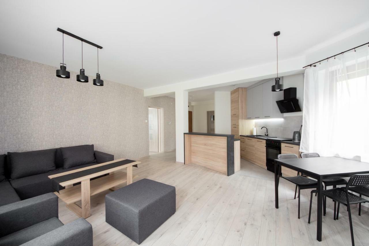 Apartament Zebcowska Ostrow Wielkopolski Bagian luar foto