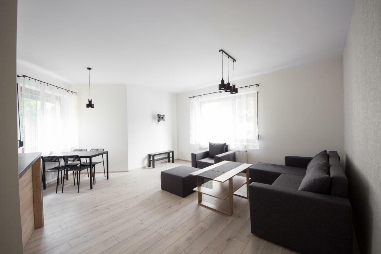 Apartament Zebcowska Ostrow Wielkopolski Bagian luar foto